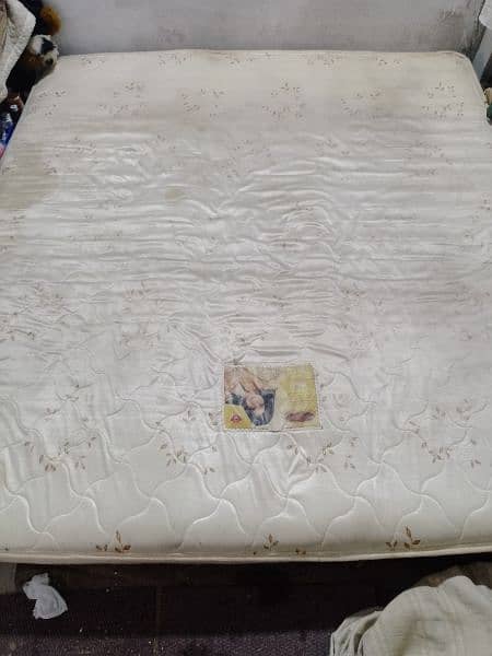 Double Bed Mattress For sale urgent 3