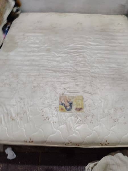 Double Bed Mattress For sale urgent 5