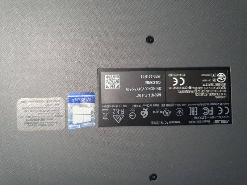 Asus Laptop AMD Ryzen 3 3200U 8