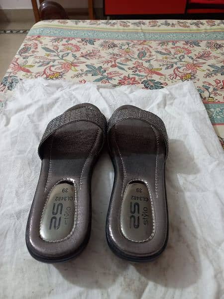 ladies shoes new in condition different brands 17