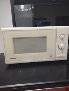 Microwave oven in perfect working condition