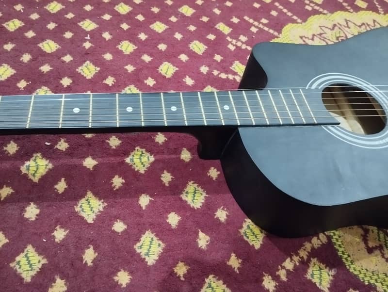 Guitar For Sale with home delivery option 9