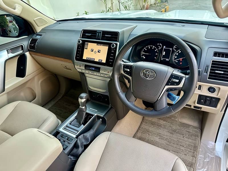Toyota Land Cruiser Prado 2019 Reg 2024 TXL Sunroof 5A Auction Grade 14