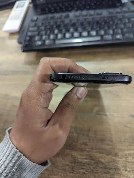 Redmi Note 11 - 6/128 - 10/10 scratch less mint condition 3