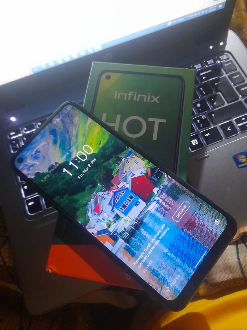 Infinix Hot 10 4/64 GB 9/10 condition with Box and orignal charger 0