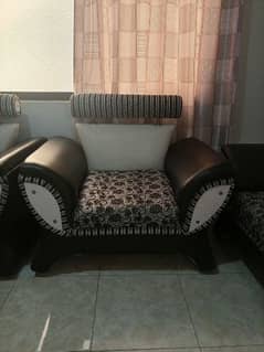 selling 5 seater sofa sets