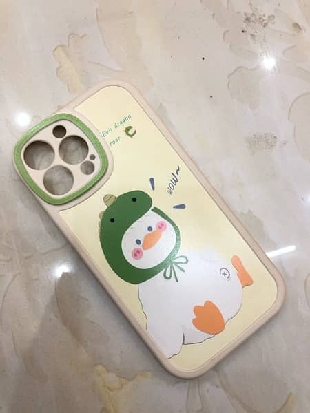 2 iphone covers in Rs. 1200 only 2