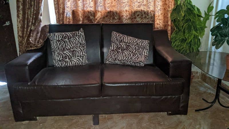 7 Seater Sofa Set For Sale In Super Condition 4