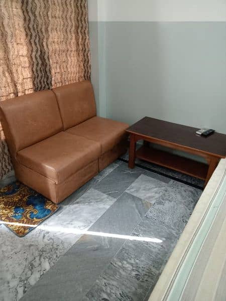 Furnished room available for rent for family & executive 4