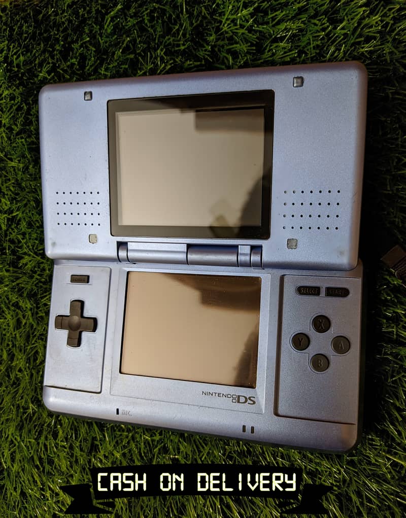 Nintendo DS DS Lite DSi DSi XL 2DS With games charger stylus 2