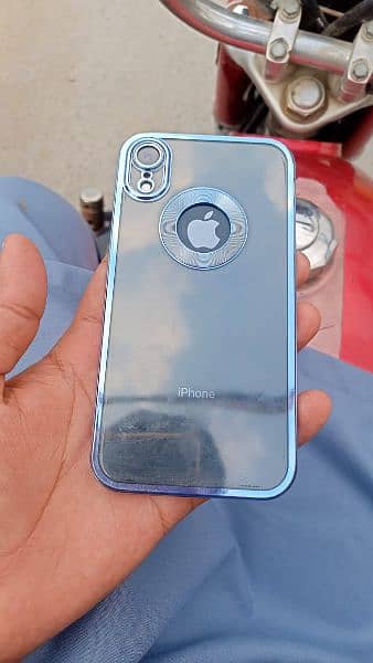 iPhone XR NON PTA 81% battery health 10\10 condition 1