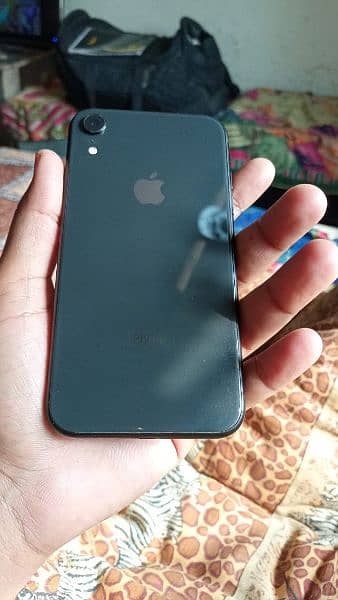 iPhone XR NON PTA 81% battery health 10\10 condition 4