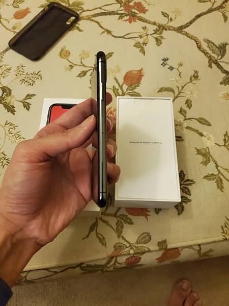 Apple iPhone X - PTA Approved - Complete Box 4