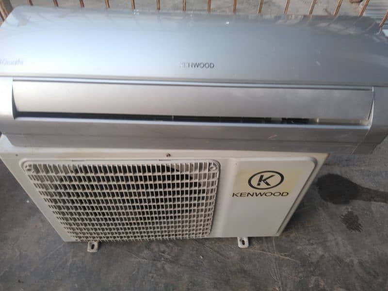 slightly used and refurnished 1 ton 1,5 ton 2 ton ac available 5