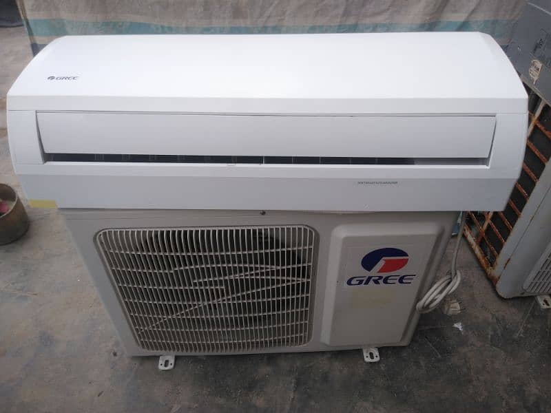 slightly used and refurnished 1 ton 1,5 ton 2 ton ac available 8