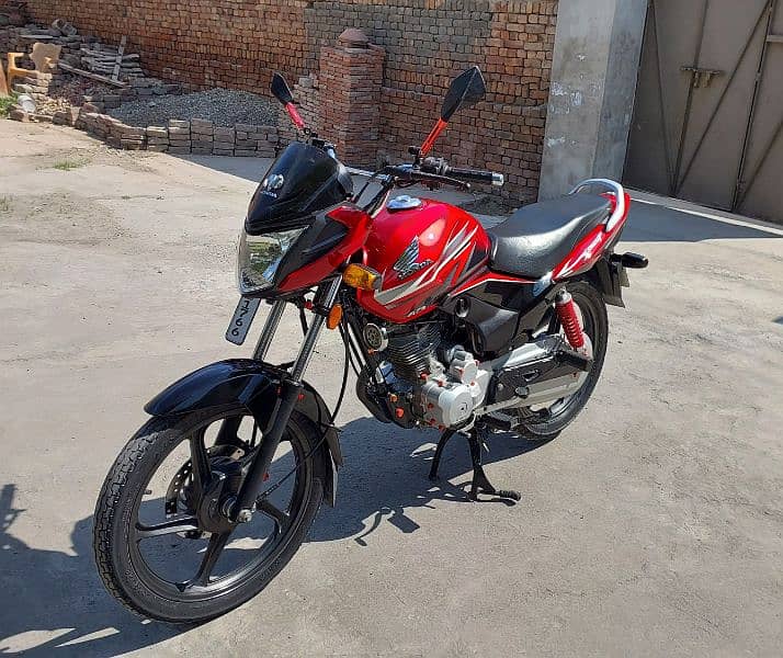 Honda CB125F 5