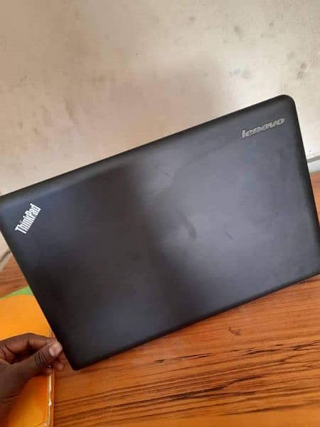 Slim Laptop Lenovo Core i5 4th Generation Display 15.6 Numpad 1