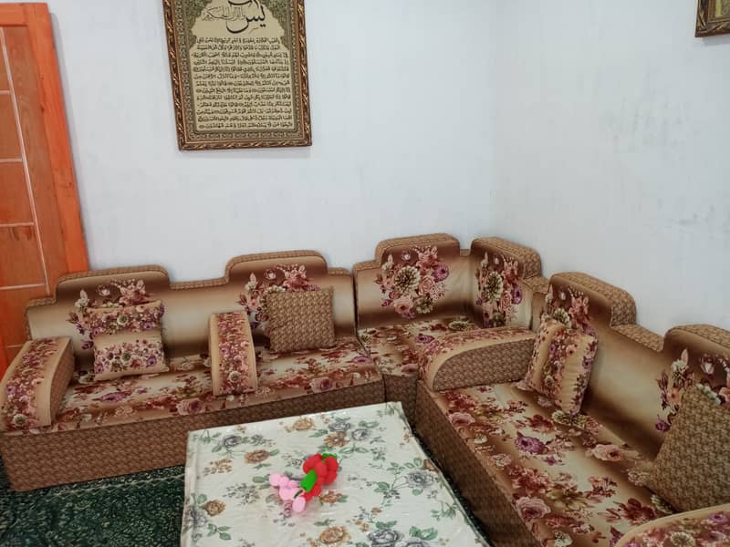 Sofa set for Sale: Only 40 Thousand Rupees, Location: Naval Anchorage, 2