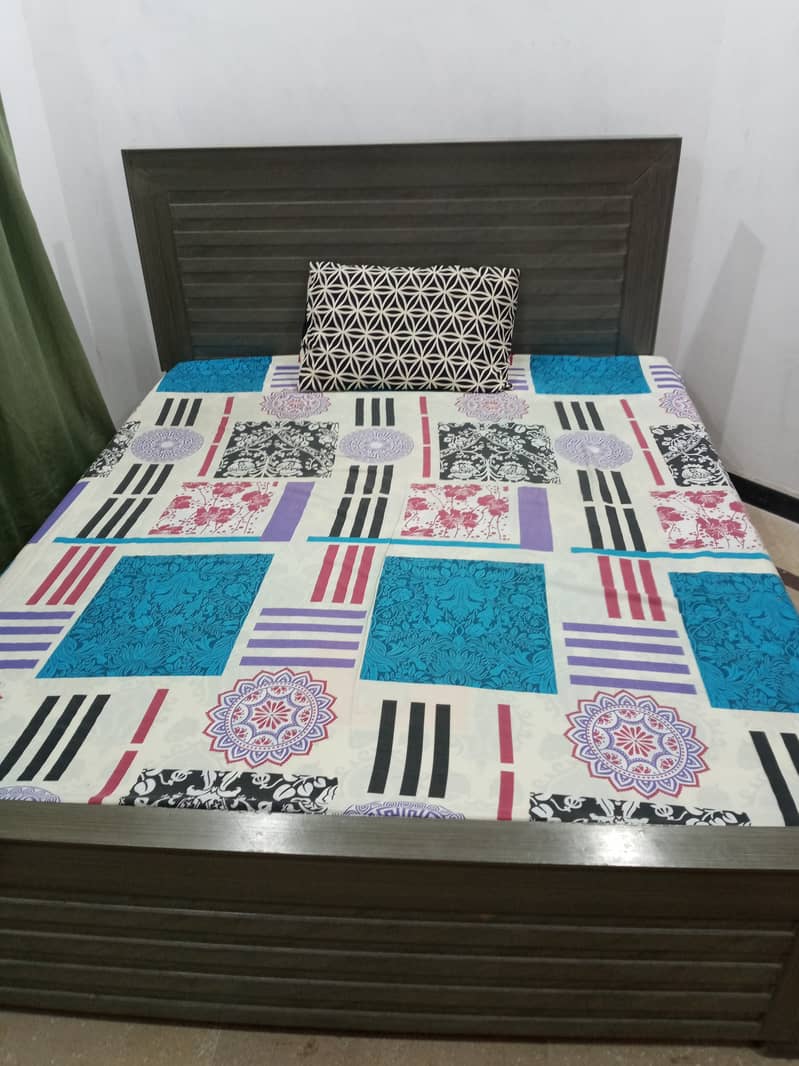 Full size bed along with Matric for Sale: Only 30 Thousand Rupees, Loc 0