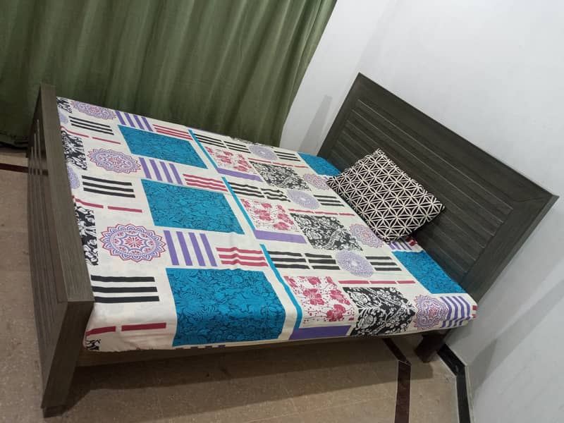 Full size bed along with Matric for Sale: Only 30 Thousand Rupees, Loc 1