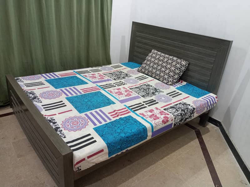 Full size bed along with Matric for Sale: Only 30 Thousand Rupees, Loc 2