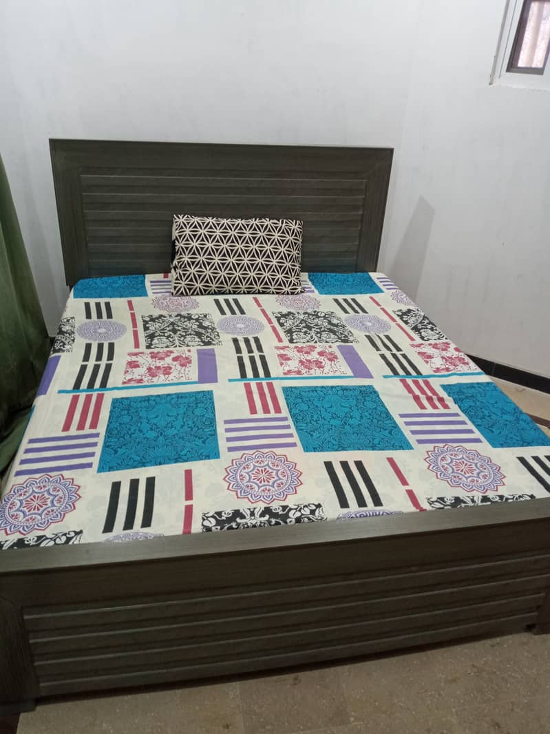 Full size bed along with Matric for Sale: Only 30 Thousand Rupees, Loc 3