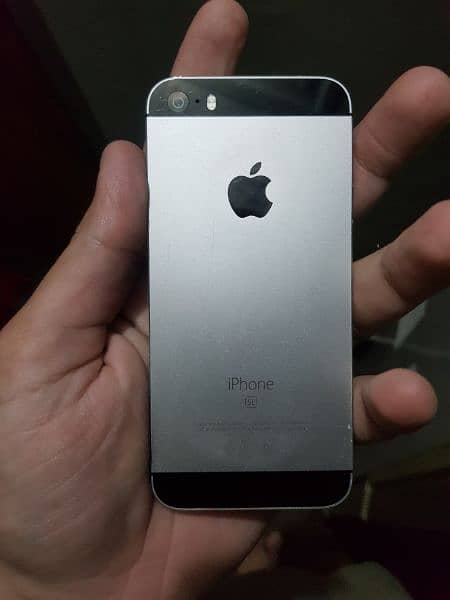 iPhone se 2016 32gb 1