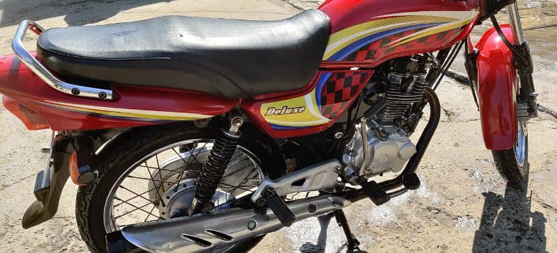 Honda Deluxe 125 Genuine condition Bick for Sale Lahore number 10