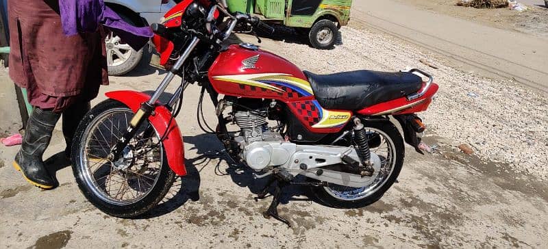 Honda Deluxe 125 Genuine condition Bick for Sale Lahore number 11