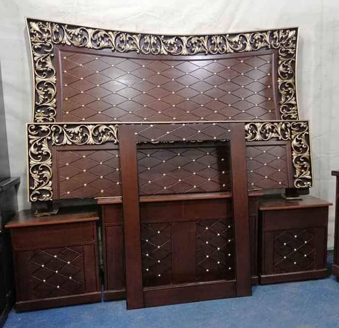 king size bed/double bed/side table/almari/dressing table 11