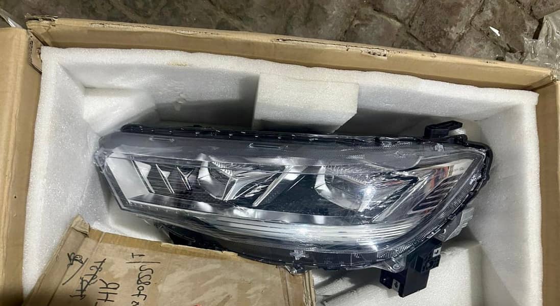Toyota Fortuner Headlights BackLights Fenders Bonnet Diggi Fog Lights 17
