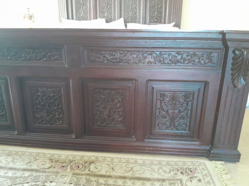 King size Bed Set and Dressing Table 6