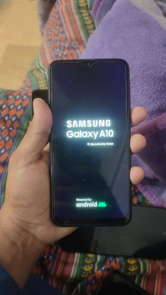 Samsung A10  3 GB 32 GB for sale 2