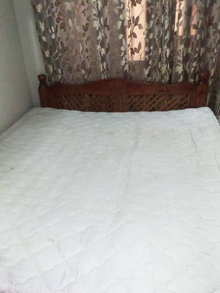 mattress 0
