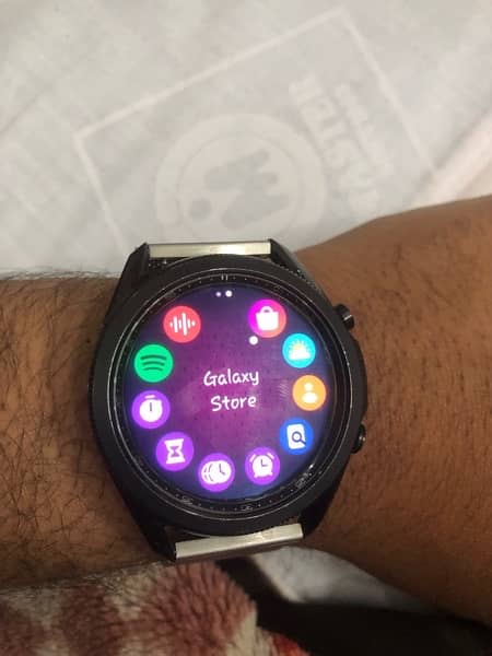 Samsung Galaxy watch 3  9/10 Condition 6