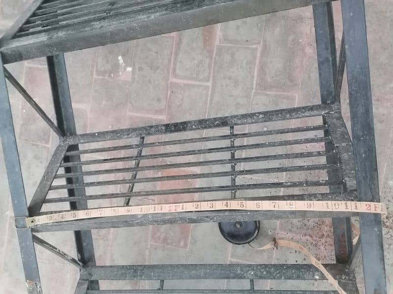 100% solid and strong iron stair. 5