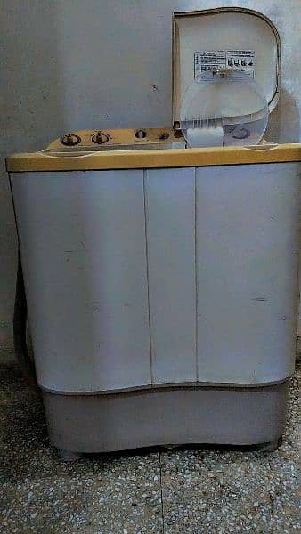Haier Twin tub washing machine with dryer 2