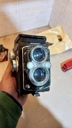 vintage yashica mat 124g Camera
