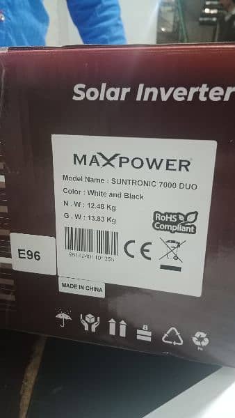 Solar Hybrid inverter maxpower 6kw 7000pv suntronic 1