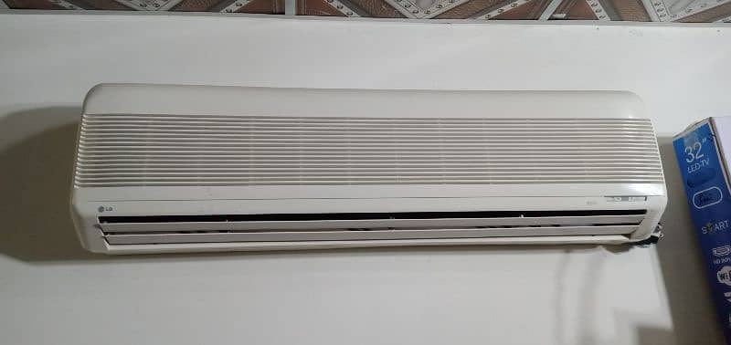 LG Ac . larg indoor. or good condition no any technicali proble 0