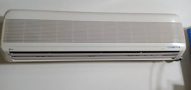 LG Ac . larg indoor. or good condition no any technicali proble 6