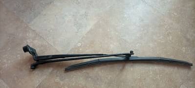 Toyota Vitz 2012 model complete front wiper arm set with blade