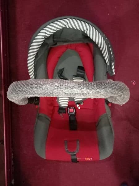 baby carry cot and car seat 4
