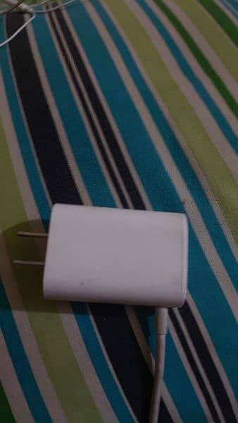 Sony Xperia 1 with charger and converter 9