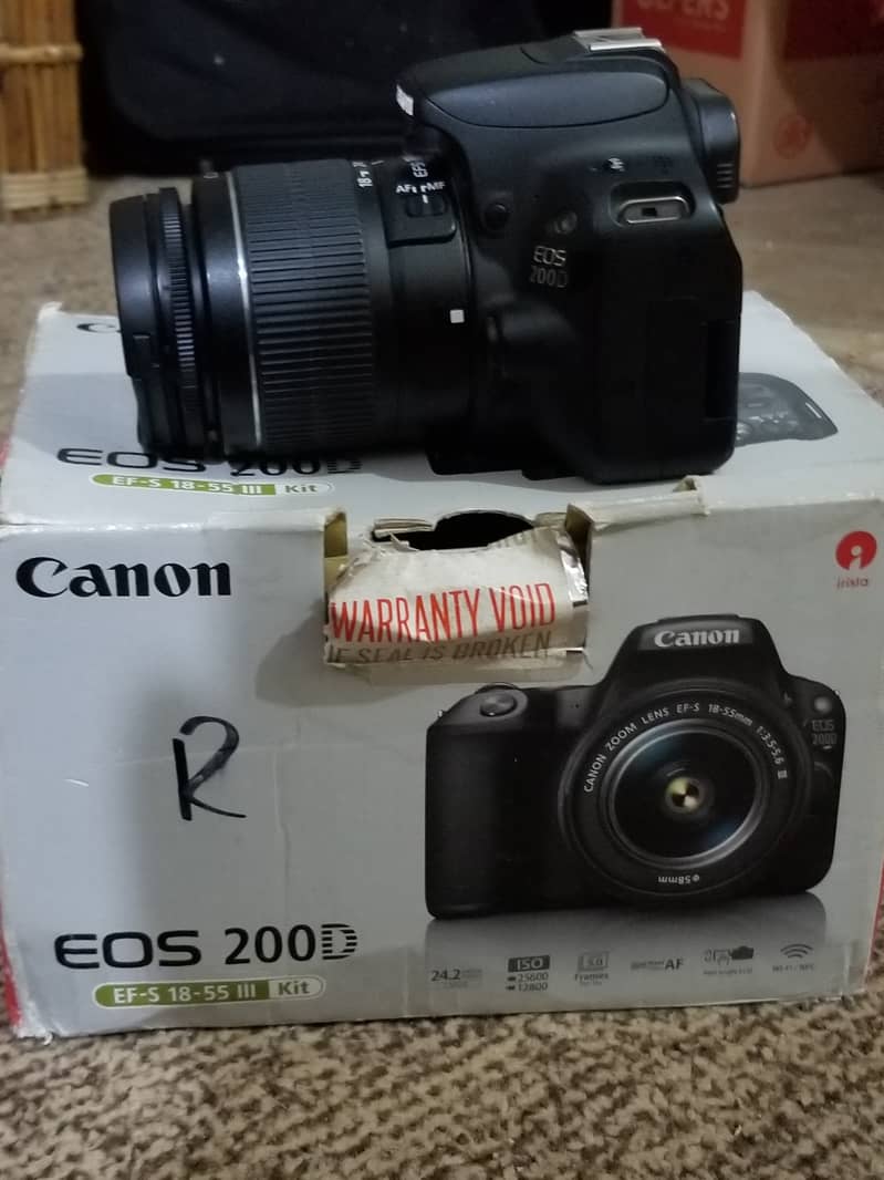 Canon EOS 200D with Box and Canon 18-55 MM 10/10 Condition 7