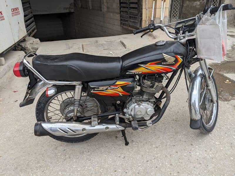 Honda CG 125 2021 last month available for sale 4