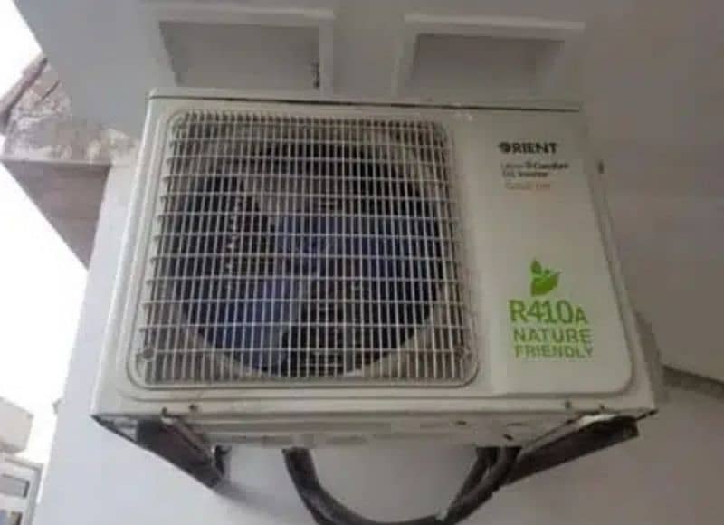 0RIENT 1 TON INVERTER AC HEAT AND COOL R41O GASS WHITE CLOUR 1