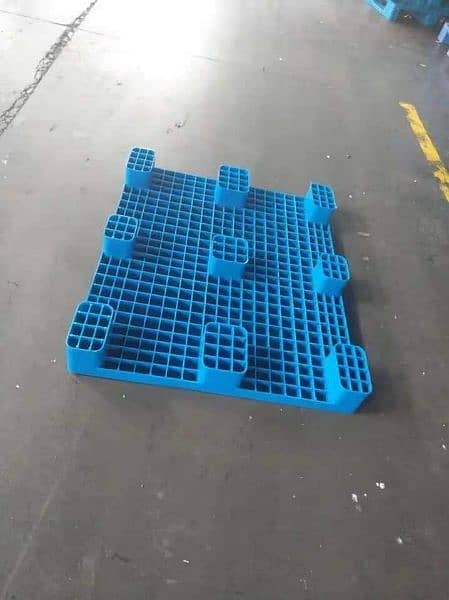 Plastic Pallet For Sale - New and used pallets 2