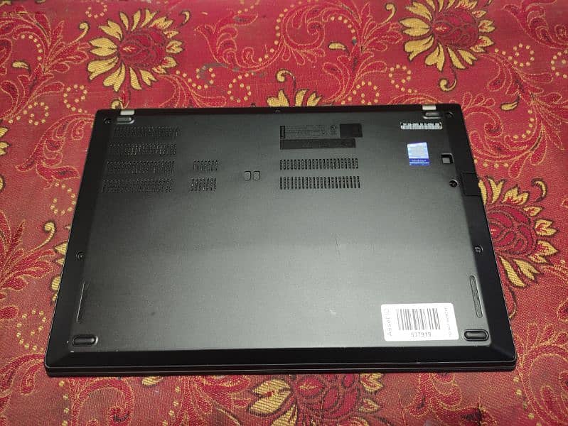 Lenovo Thinkpad T480s (Ci7 8th) sleek and slim laptops 6