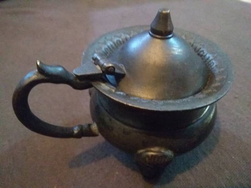 Old antique copper/bronze kettle 1